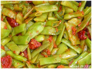 Retrouvez cette délicieuse recette sur mon blog, Papilles et Pupilles Poêlée de haricots plats au caviar de tomates (clic)